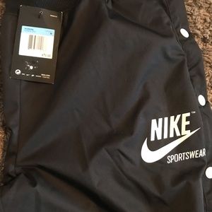 Brand New Nike tear aways never wore NWT size M